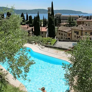 borgo-alba-chiara-101s.it-lombardy.com/